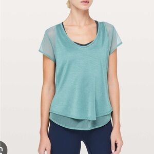 Lululemon Set the course short sleeve in PCFB Color size 12